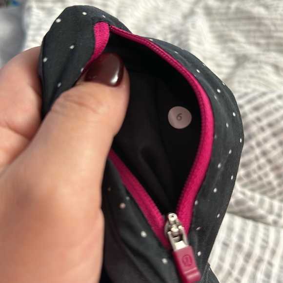 Lululemon Run Short Size 6 - Picture 3 of 3